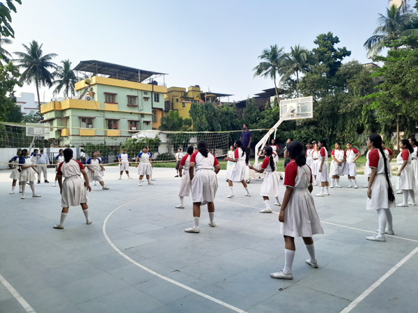 THROWBALL